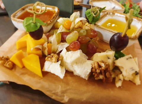 58F1F6A5-8F5B-4D8C-936C-2538A65AE180